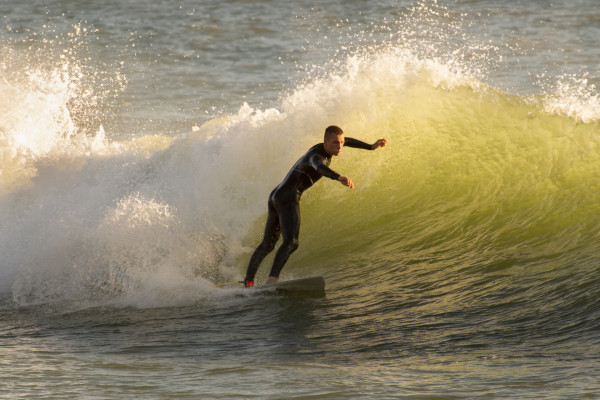 Surfeur du soir-Jean-Marie Guyonneau