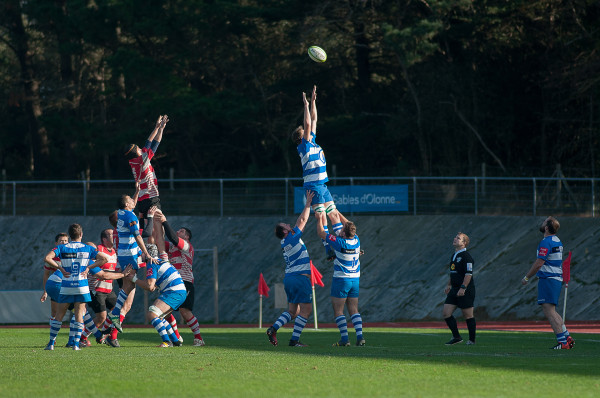 Une touche de rugby-Marie-Christine Lucas